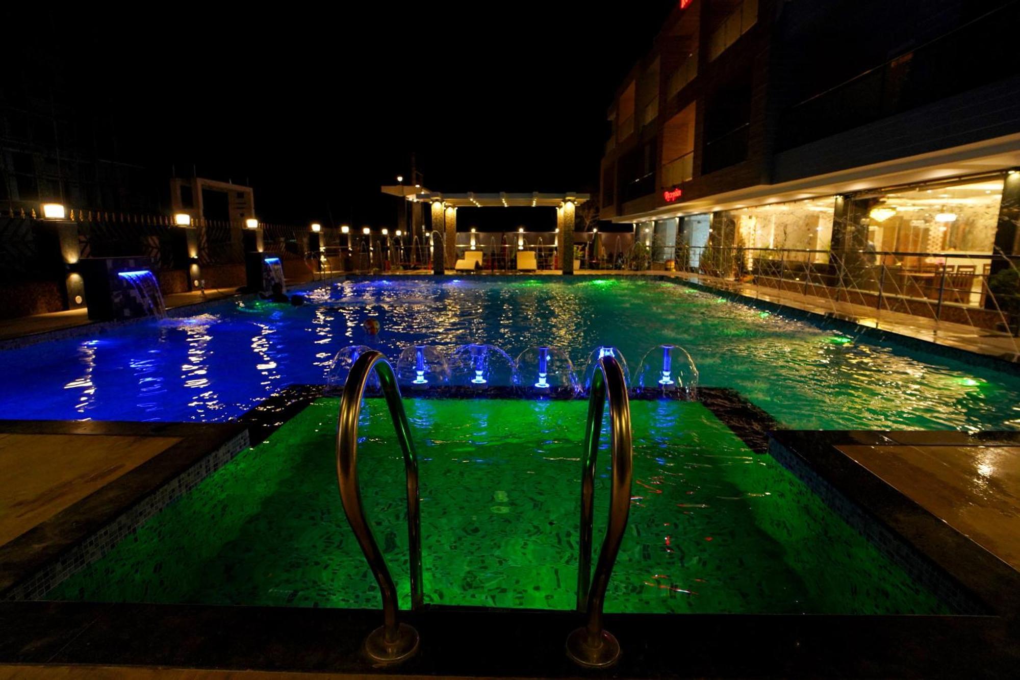 Royal Palace Beach Resort Mandarmani Exteriör bild
